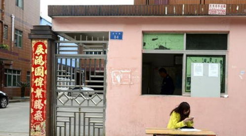 东莞工厂老板 月薪8000包吃住还招不到人,满心无奈濒临倒闭